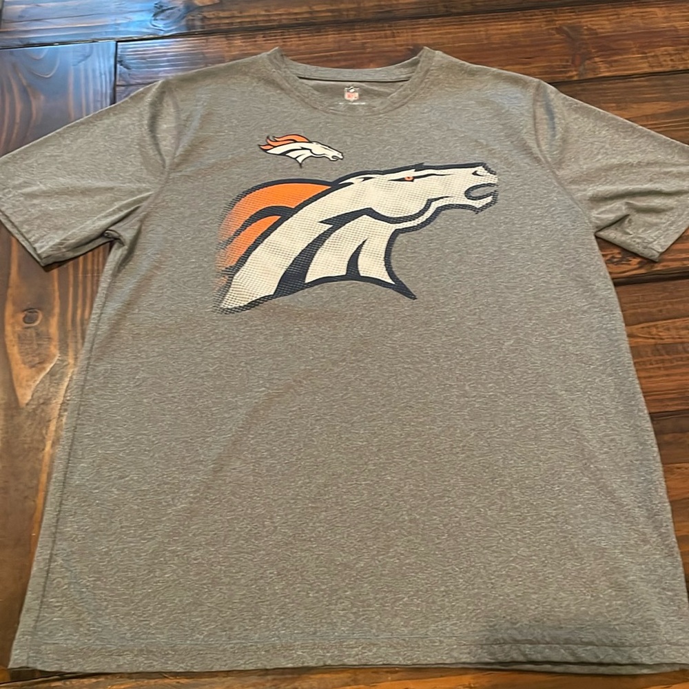 NFL Denver Broncos Dri-Fit short sleeve Tshirt. YXL. great condition.